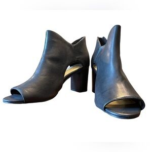 A.N.A. A New Approach black booties - size 9.5